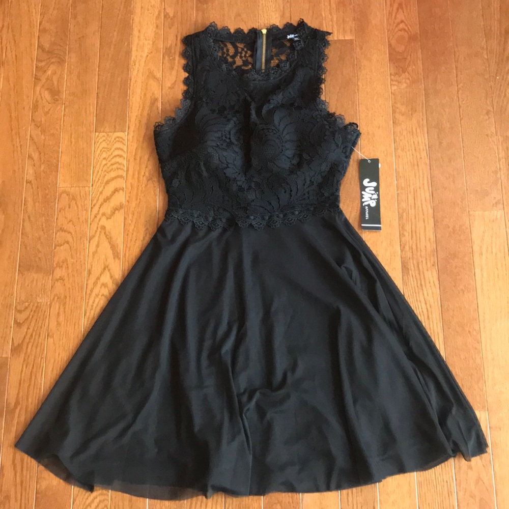 Gorgeous Formal Black Dress With Lace